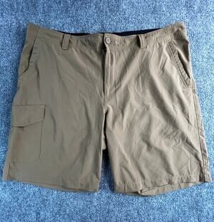 Columbia Men's Cargo Hiking Fishing Shorts Brown Size 40W Omni-Shade